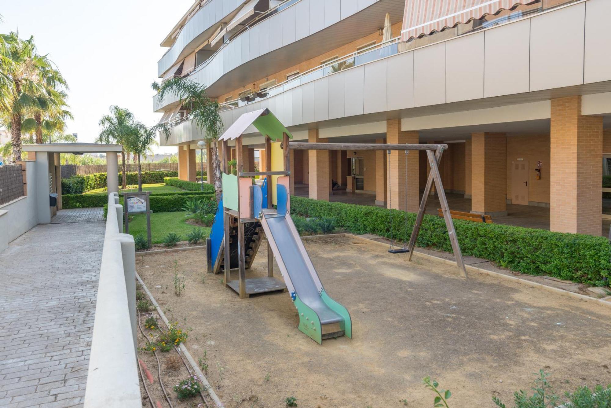 Hill Apartment With Terrace, Parking, Pool & Paddle Court トレモリノス エクステリア 写真