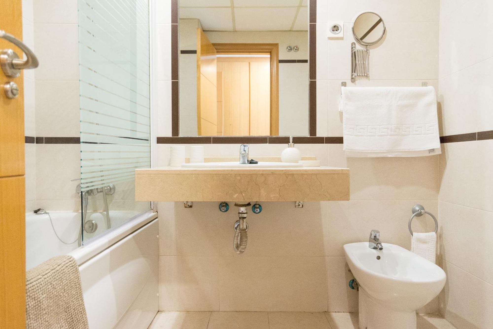 Hill Apartment With Terrace, Parking, Pool & Paddle Court トレモリノス エクステリア 写真